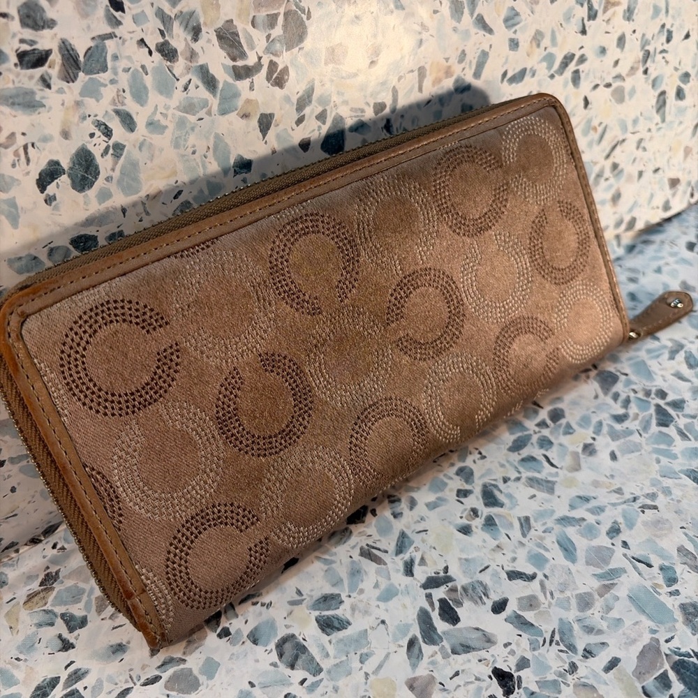 Coach Signature Zip Around Wallet Khaki Tan Jacquard Leather Trim - Picture 3 of 5